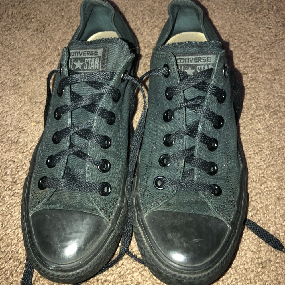 All black Converse 🖤
